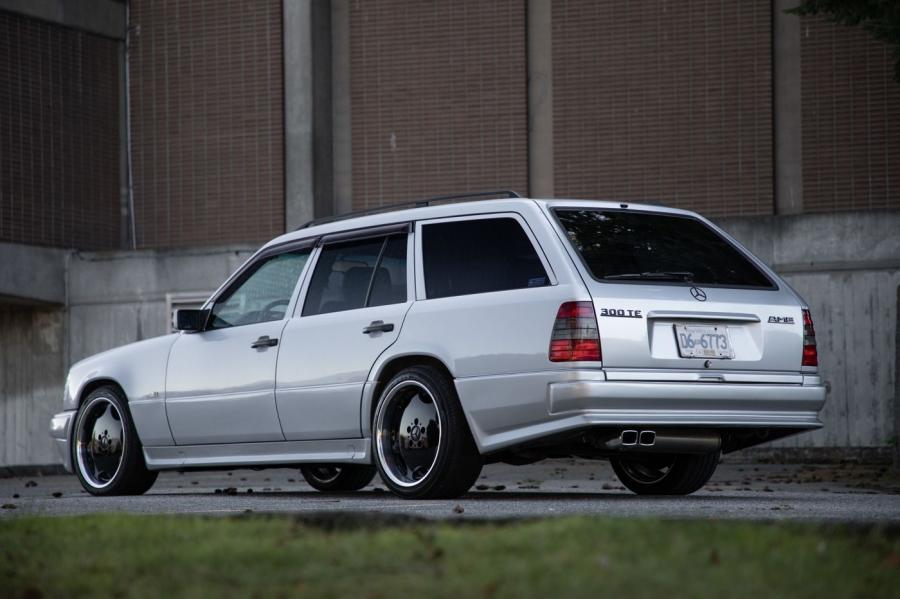  Mercedes-Benz 300 TE 4Matic (S124) 1993 года  (фото 2 из 89)